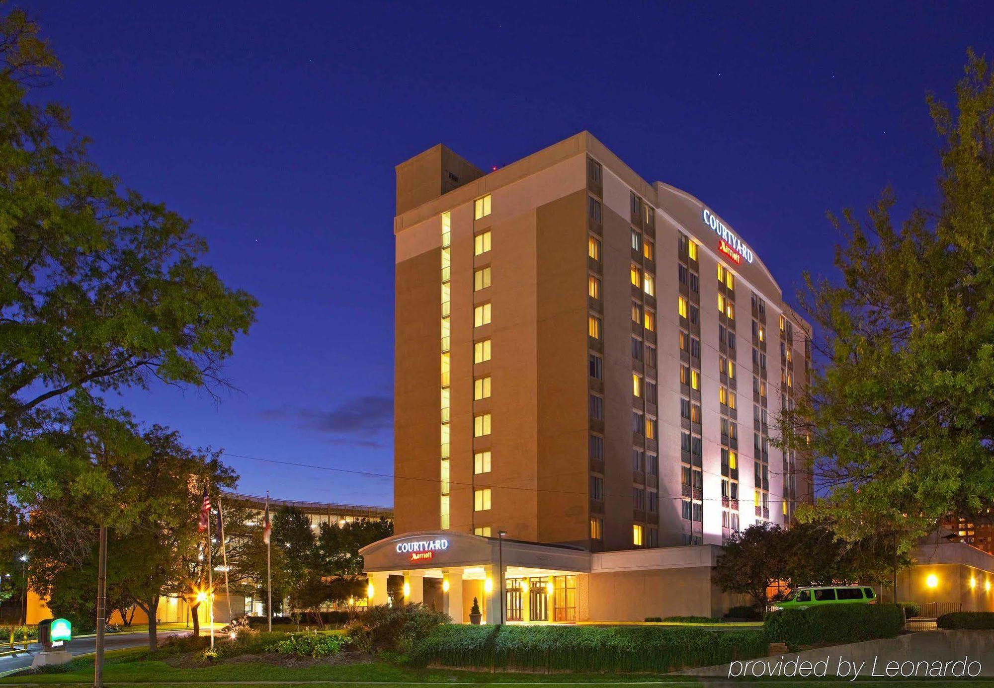 Hotel Courtyard By Marriott Alexandria Pentagon South Extérieur photo